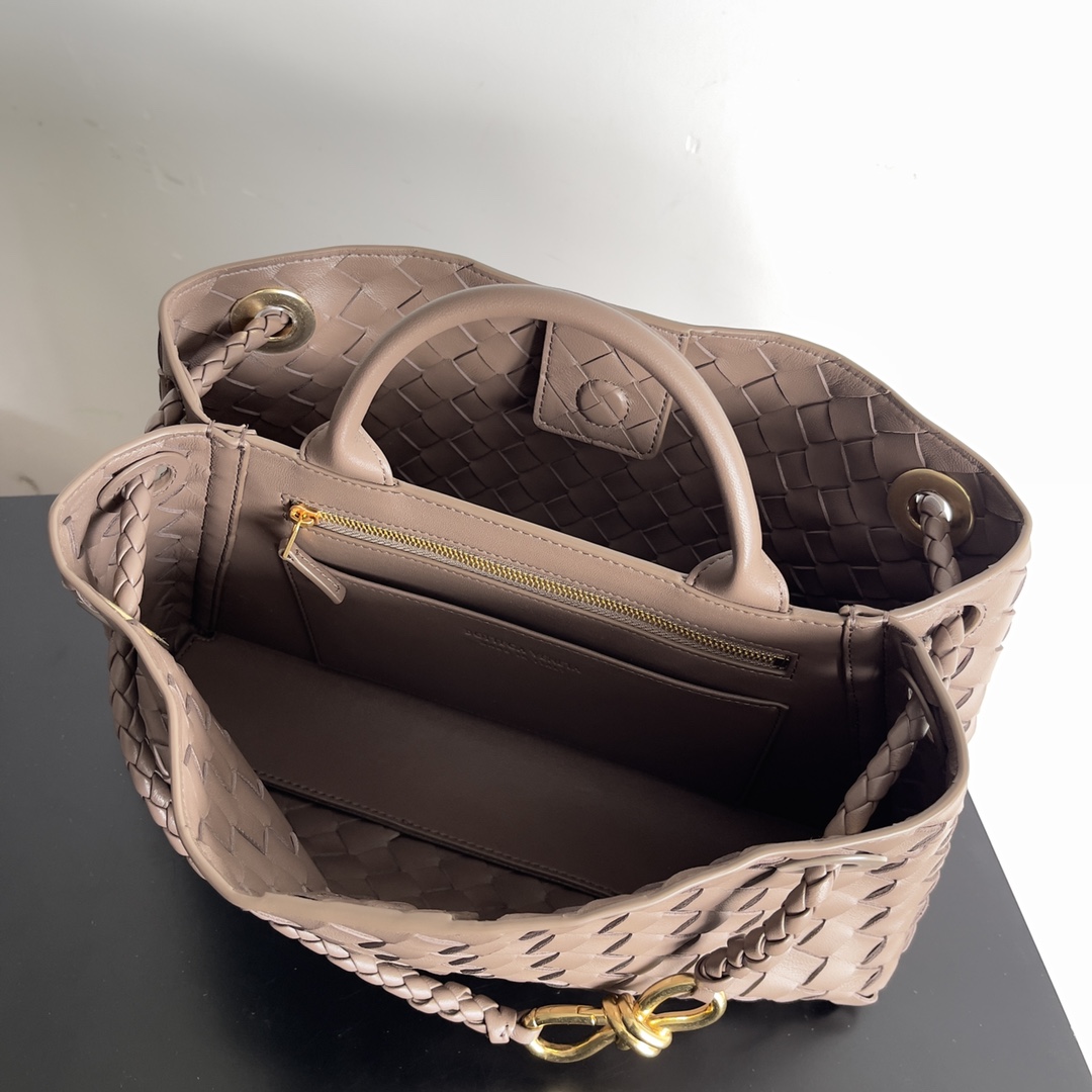 Bottega Veneta Shopping Bags